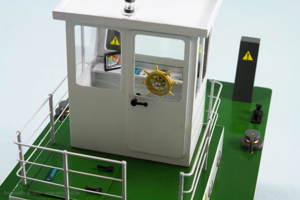 Ramborator Springer Tug Holzbausatz  455 mm lang
