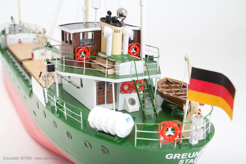 MS Greundiek Küstenmotorschiff Bausatz mit Kunststoffrumpf