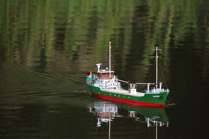 MS Greundiek Küstenmotorschiff Bausatz mit Kunststoffrumpf