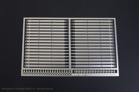 Relingstützen geätzt 3 Züge Höhe 25,5 mm, 32 Stück, 1:40, Durchzüge 0,5/0,5/0,8mm