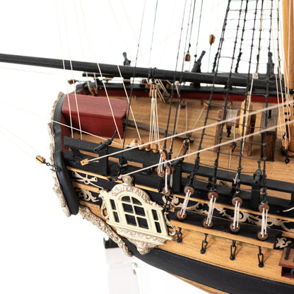 H.M.S. Fly, Länge 810 mm, Bausatz mit lasergeschnittenen Teilen