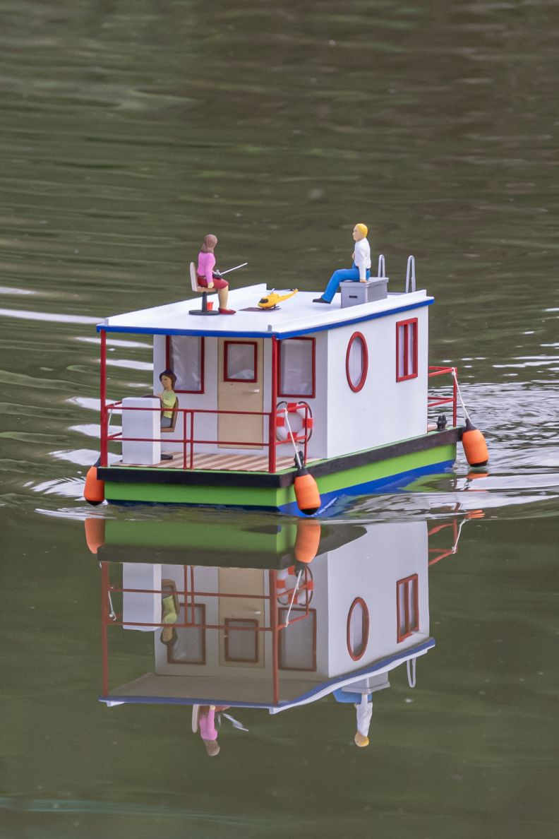 GK SH Hausboot klassisches Design + Basis mit Motor, Servo, Regler, Länge 435 mm