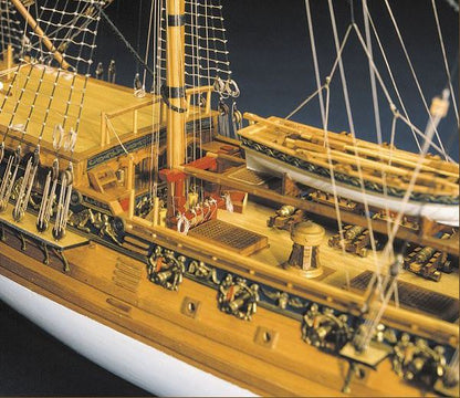 Royal Caroline               Länge   830 mm