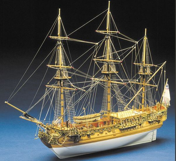 Royal Caroline               Länge   830 mm