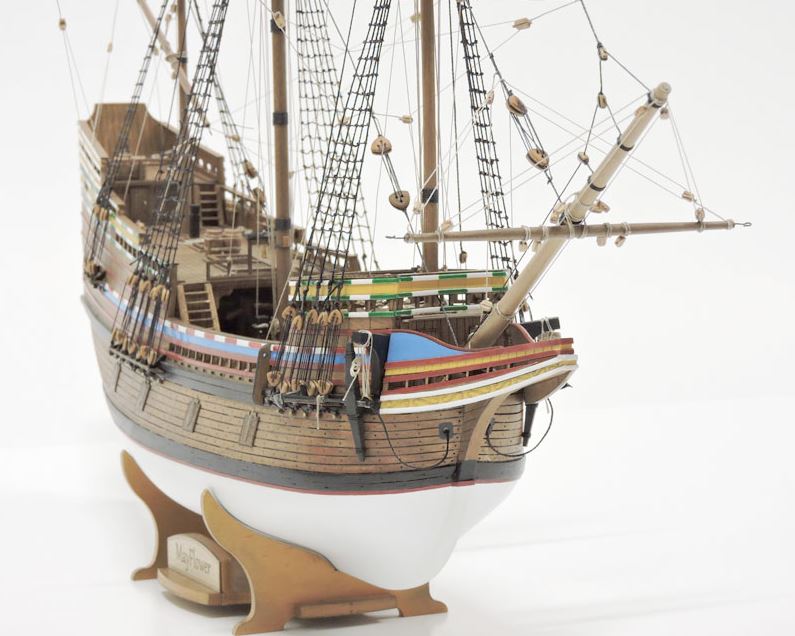 Mayflower            Länge 535 mm, mit deutscher Bildbauanleitung