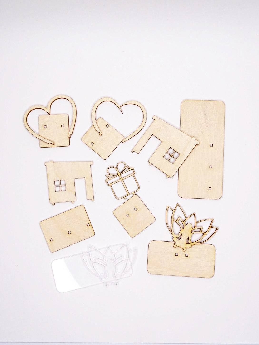 DIY-SET mit 2 x Herz, Haus, Yoga, Pakerl aus Holz und Yoga aus Acryl für Noch Figuren, Gutscheine oder ähnliches