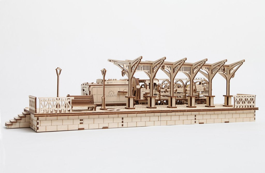 Bahnsteig für Lokomotive                           UGears
