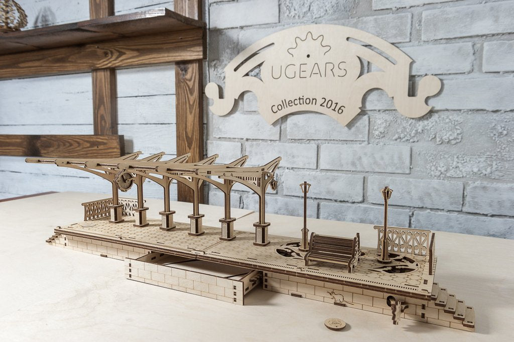 Bahnsteig für Lokomotive                           UGears