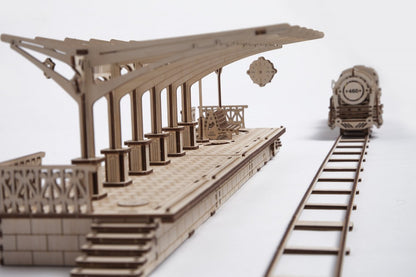 Bahnsteig für Lokomotive                           UGears