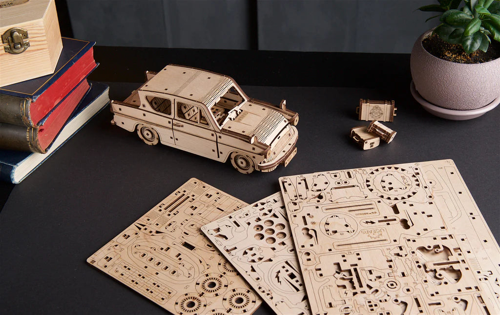 Harry Potter´s Flying Ford Anglia             UGears