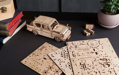 Harry Potter´s Flying Ford Anglia             UGears